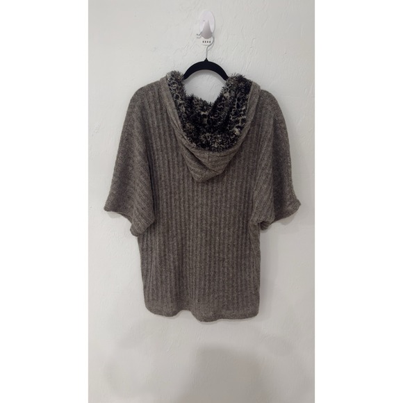 Michael Tyler gray knit hooded sweater faux fur trim button front size S - Picture 3 of 8